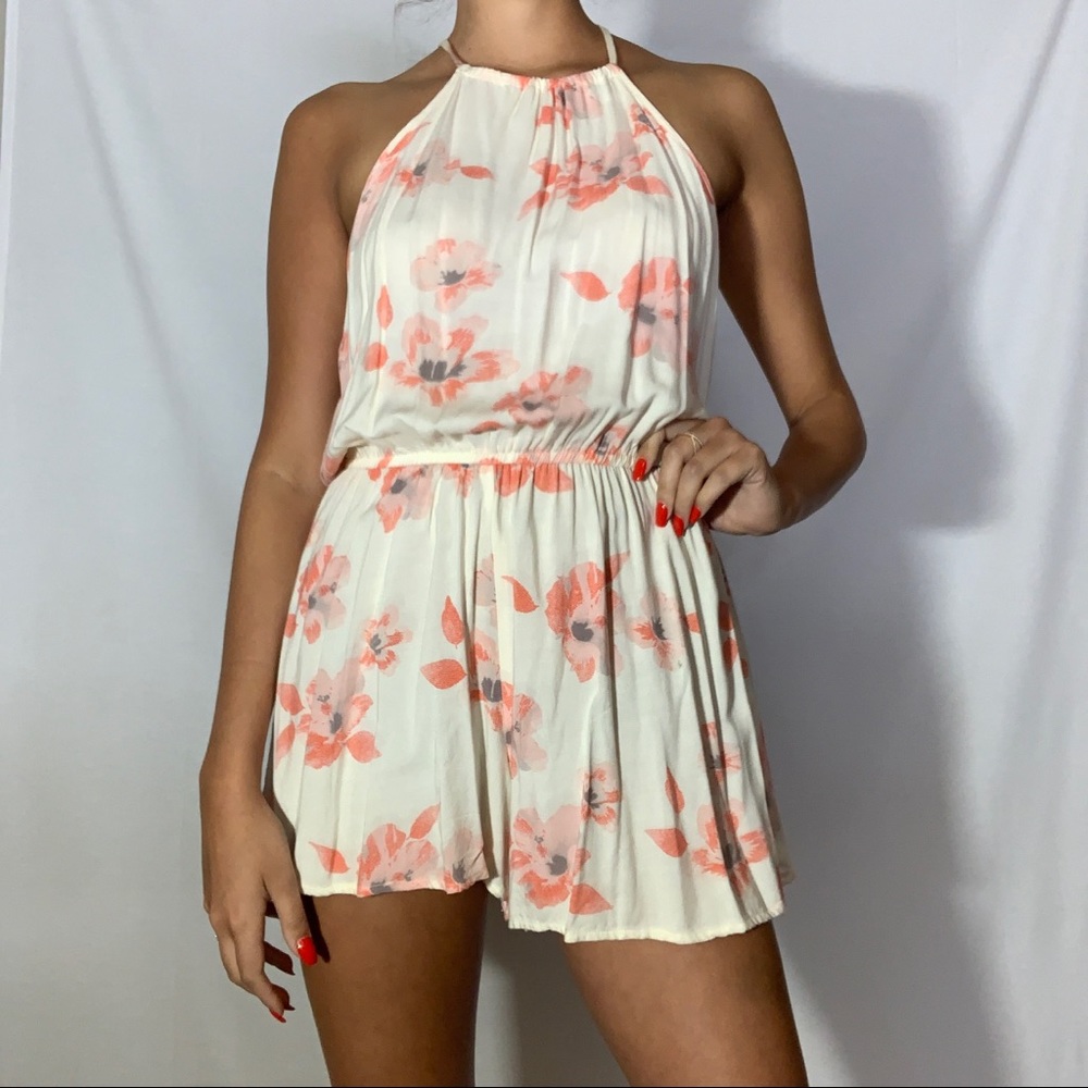 Hollister floral romper size: small
